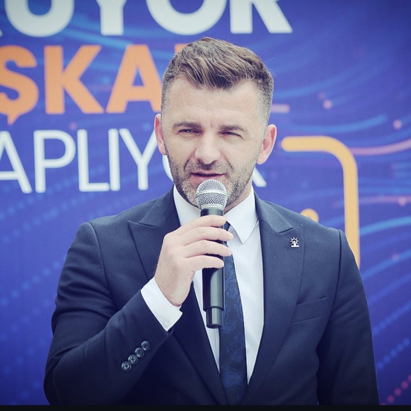 Samet Çağlayan , 19 Mayıs Atatürk'ü Anma, Gençlik ve Spor Bayramı dolayısıyla mesaj yayımladı.