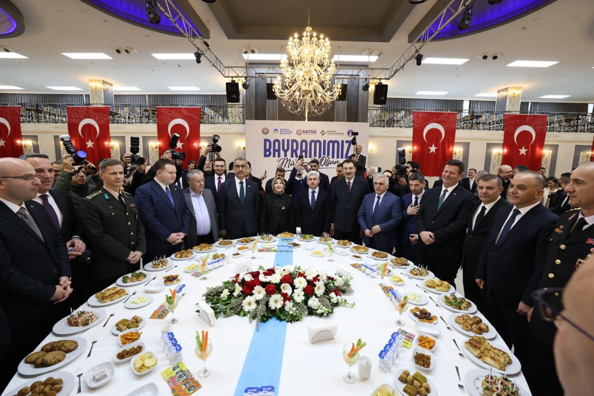 İl Protokolü Bayramlaştı.