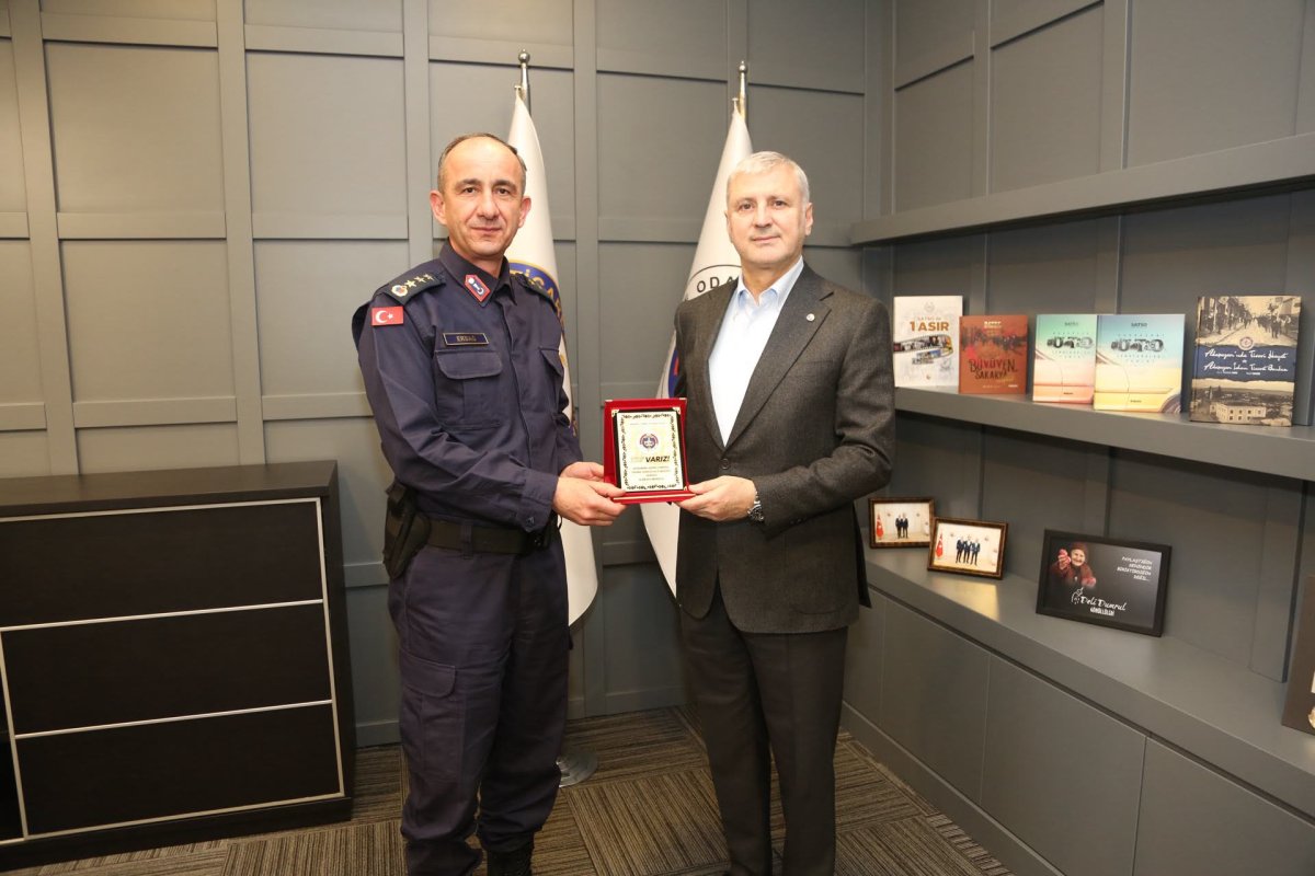 Akgün Altuğ, Hasan Erbağ’ı Sakarya Ticaret Odası’nda ağırladı.