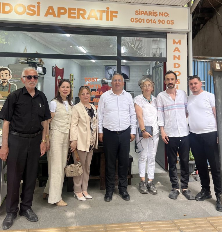 Anahtar Parti Adapazarı Teşkilatı Sakarya Caddesi’nde Vatandaşlarla Buluştu