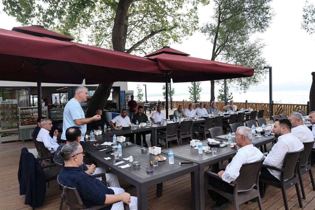 Serdivan’da Cumhur İttifakı Buluşması: “Yan Yana ve Omuz Omuza Yürüyoruz”