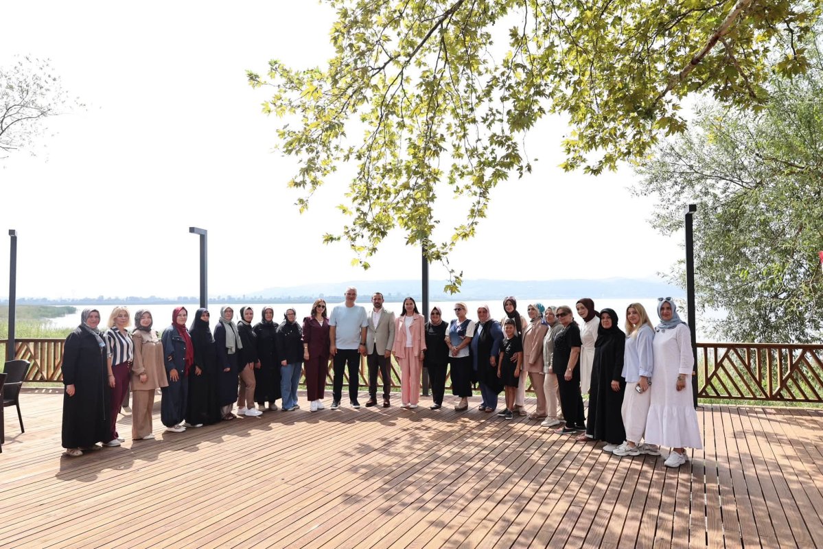 Serdivan’da Kadın Kolları Teşkilatıyla İstişare