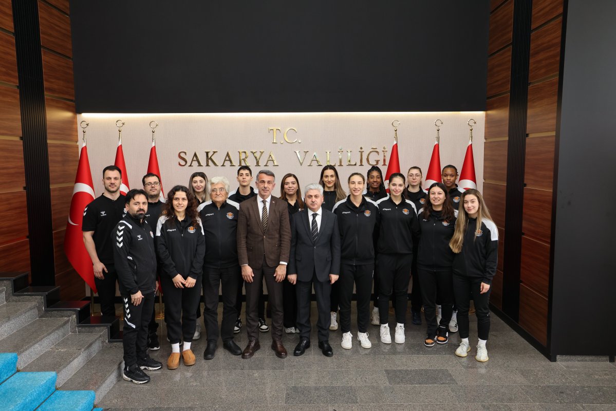Vali Rahmi Doğan, sporcuları kabul etti.